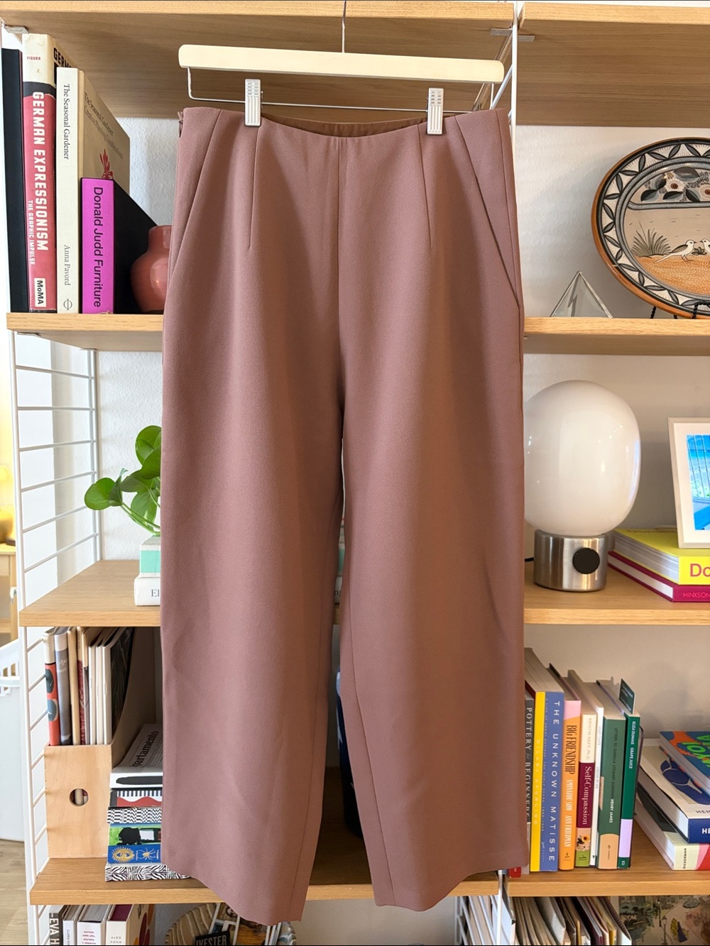 Kareem Sua Tapered Trouser Pocket Pant in Beige Brown Medium